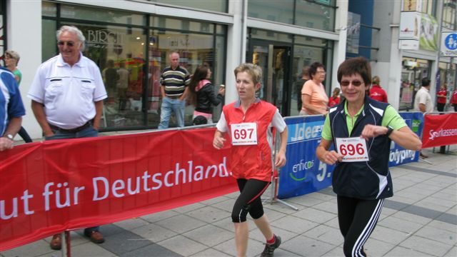 ../Images/BenefizlaufMerseburg2011 (33).jpg
